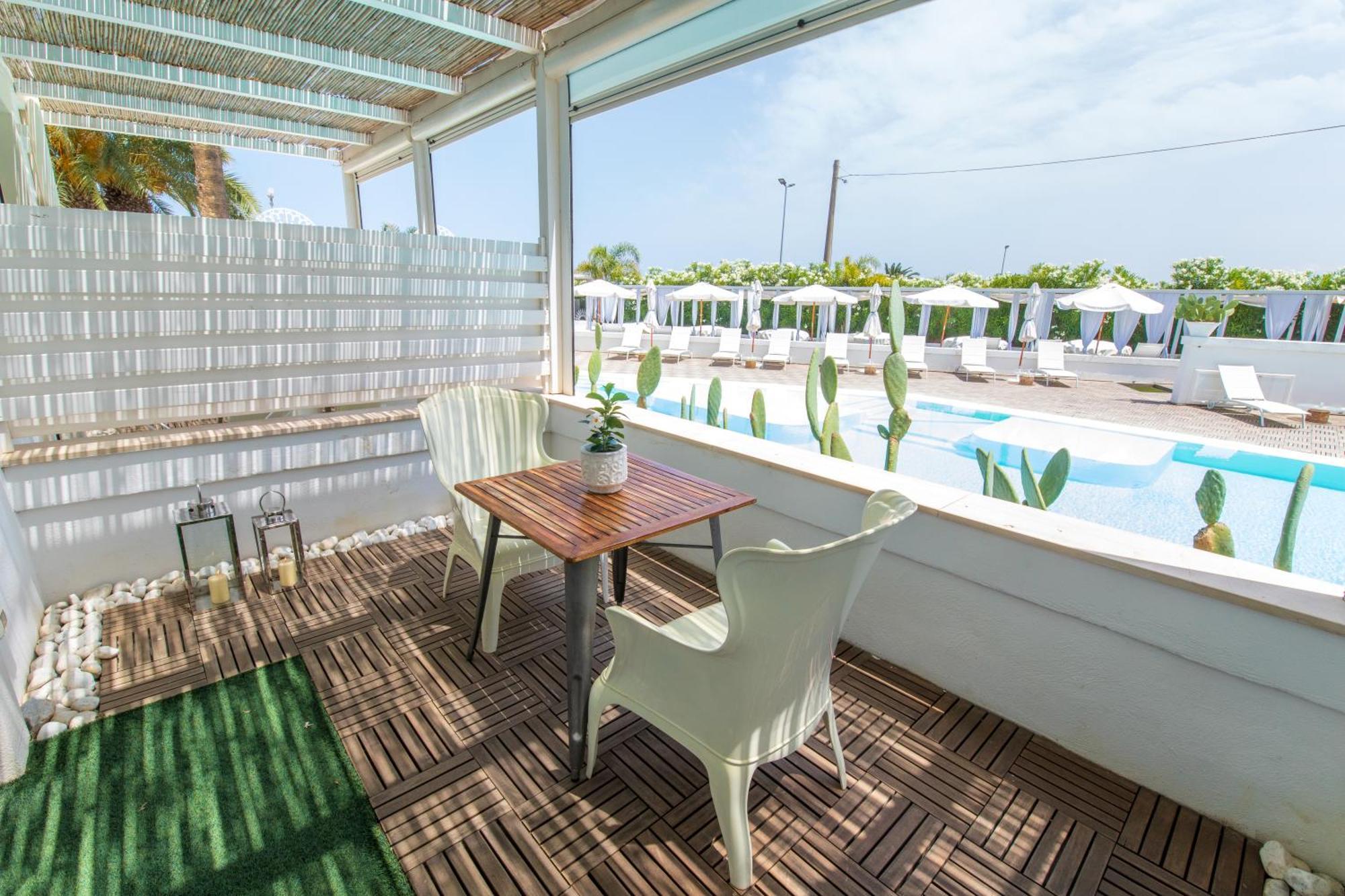 Bianco Riccio Suite Hotel Savelletri Exteriör bild