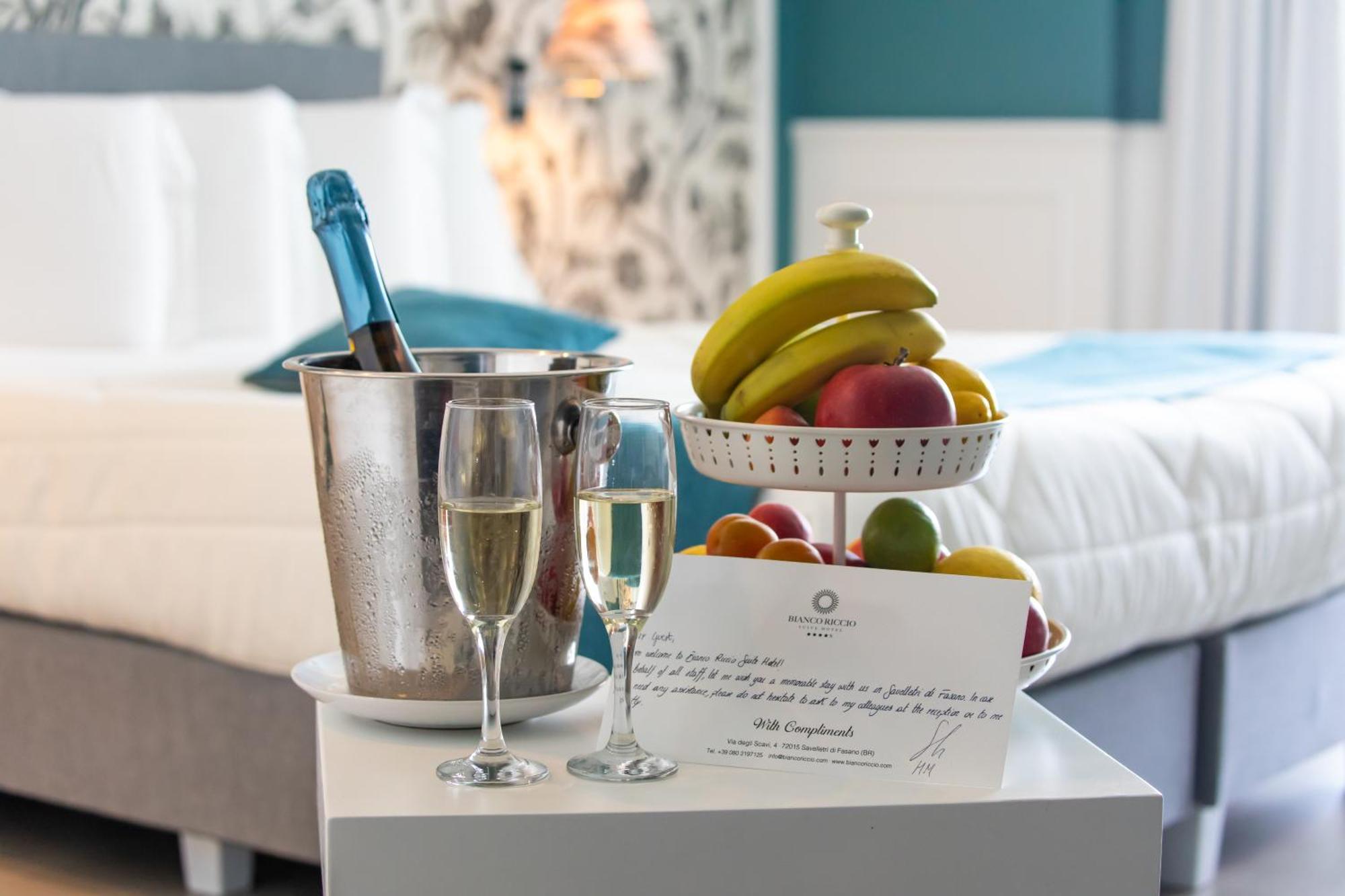Bianco Riccio Suite Hotel Savelletri Exteriör bild