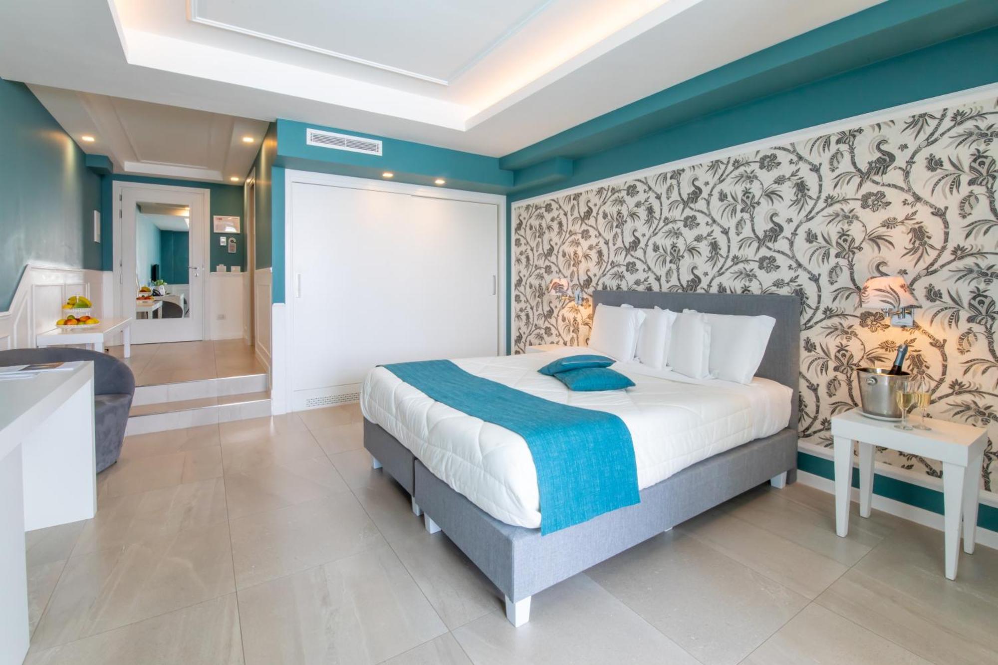 Bianco Riccio Suite Hotel Savelletri Exteriör bild
