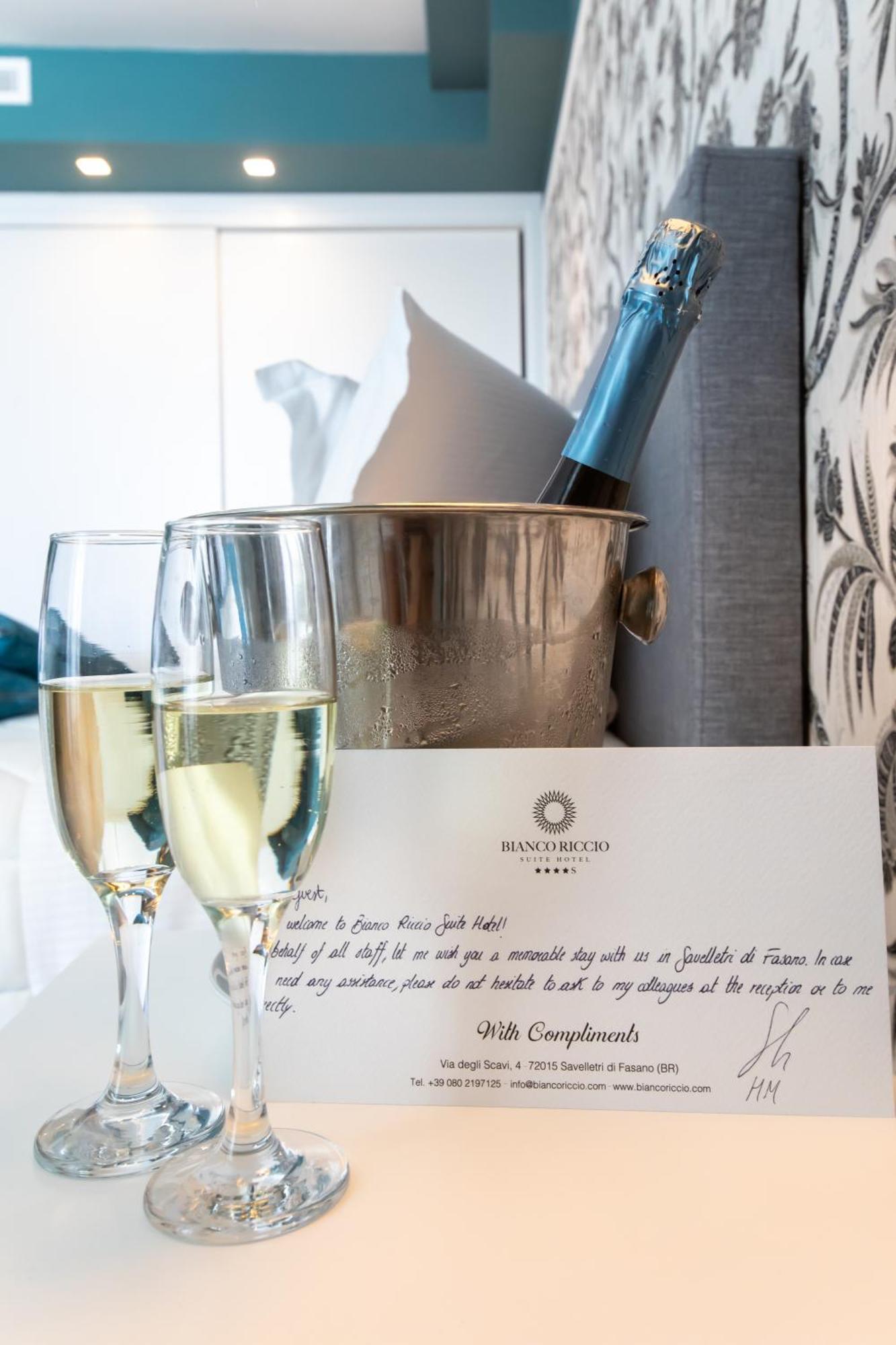 Bianco Riccio Suite Hotel Savelletri Exteriör bild