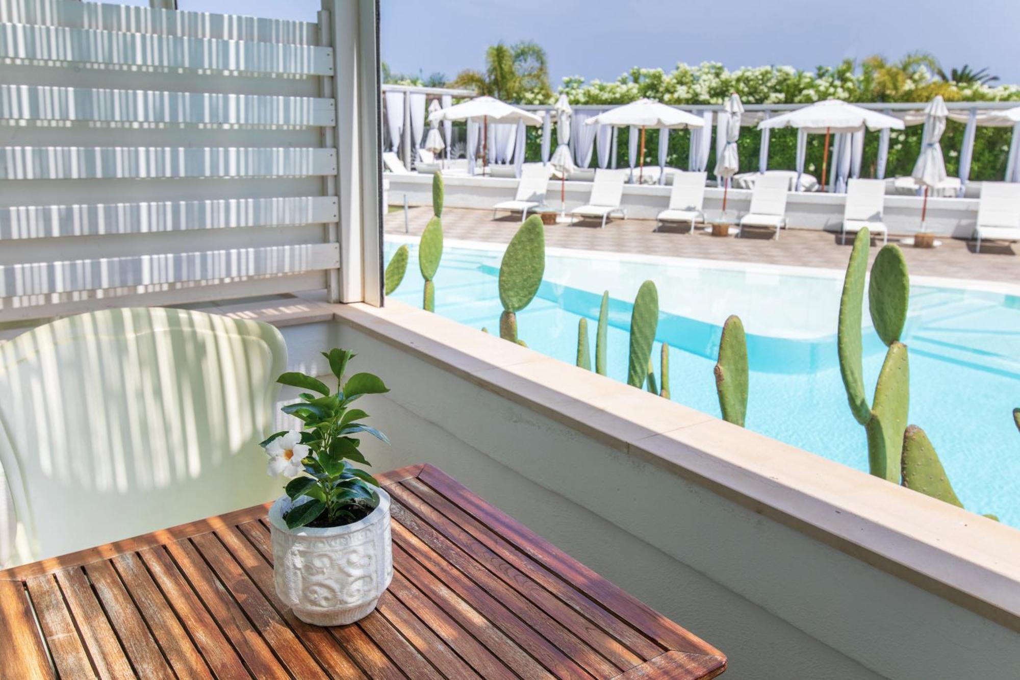 Bianco Riccio Suite Hotel Savelletri Exteriör bild
