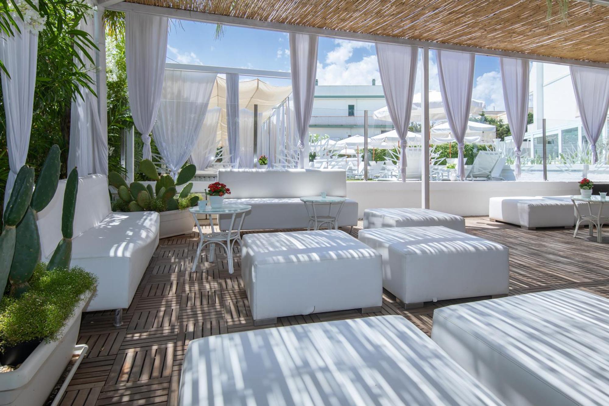 Bianco Riccio Suite Hotel Savelletri Exteriör bild