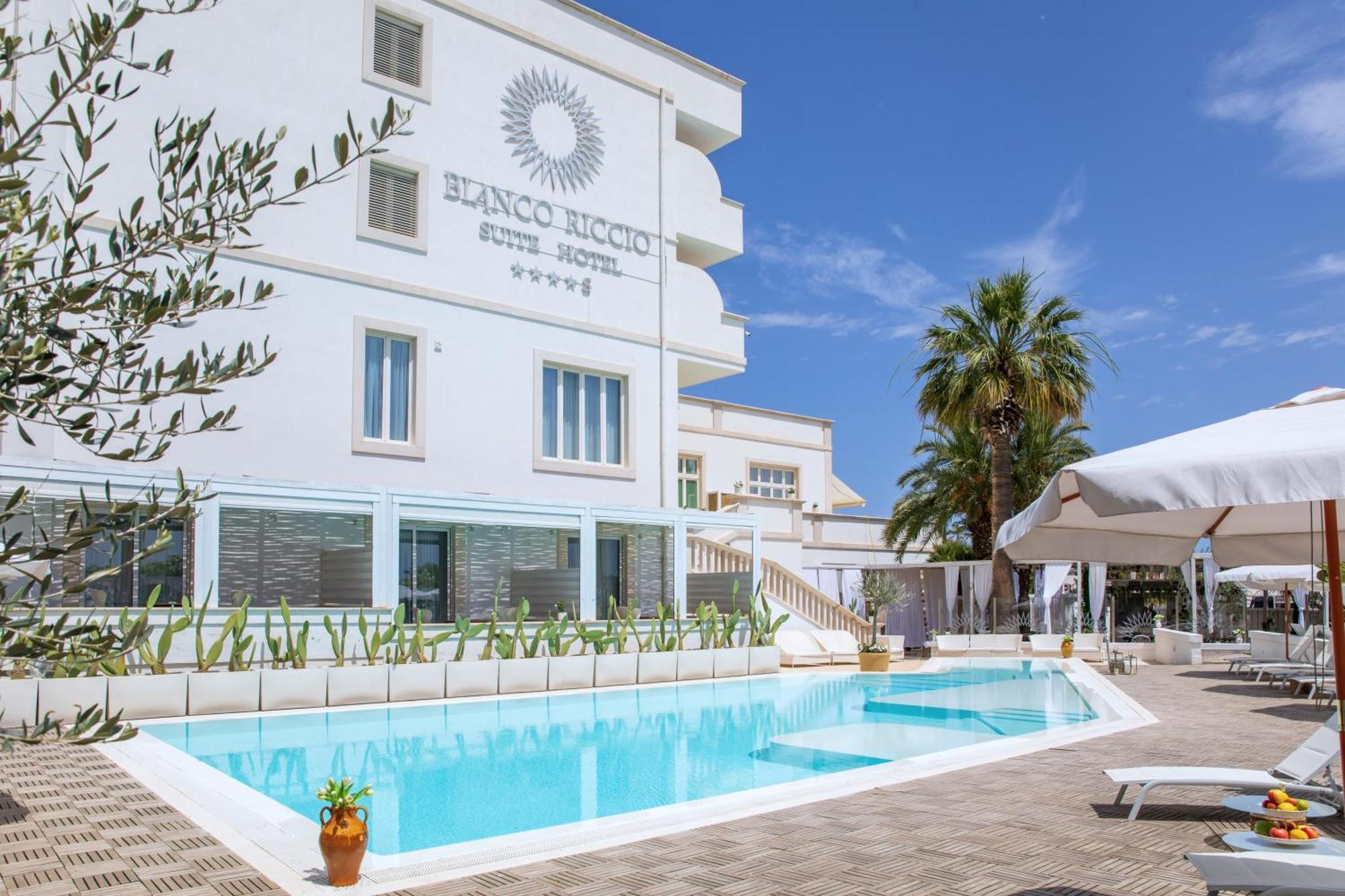 Bianco Riccio Suite Hotel Savelletri Exteriör bild
